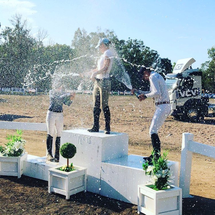 22885978_10156110755329384_2300077690774399103_n